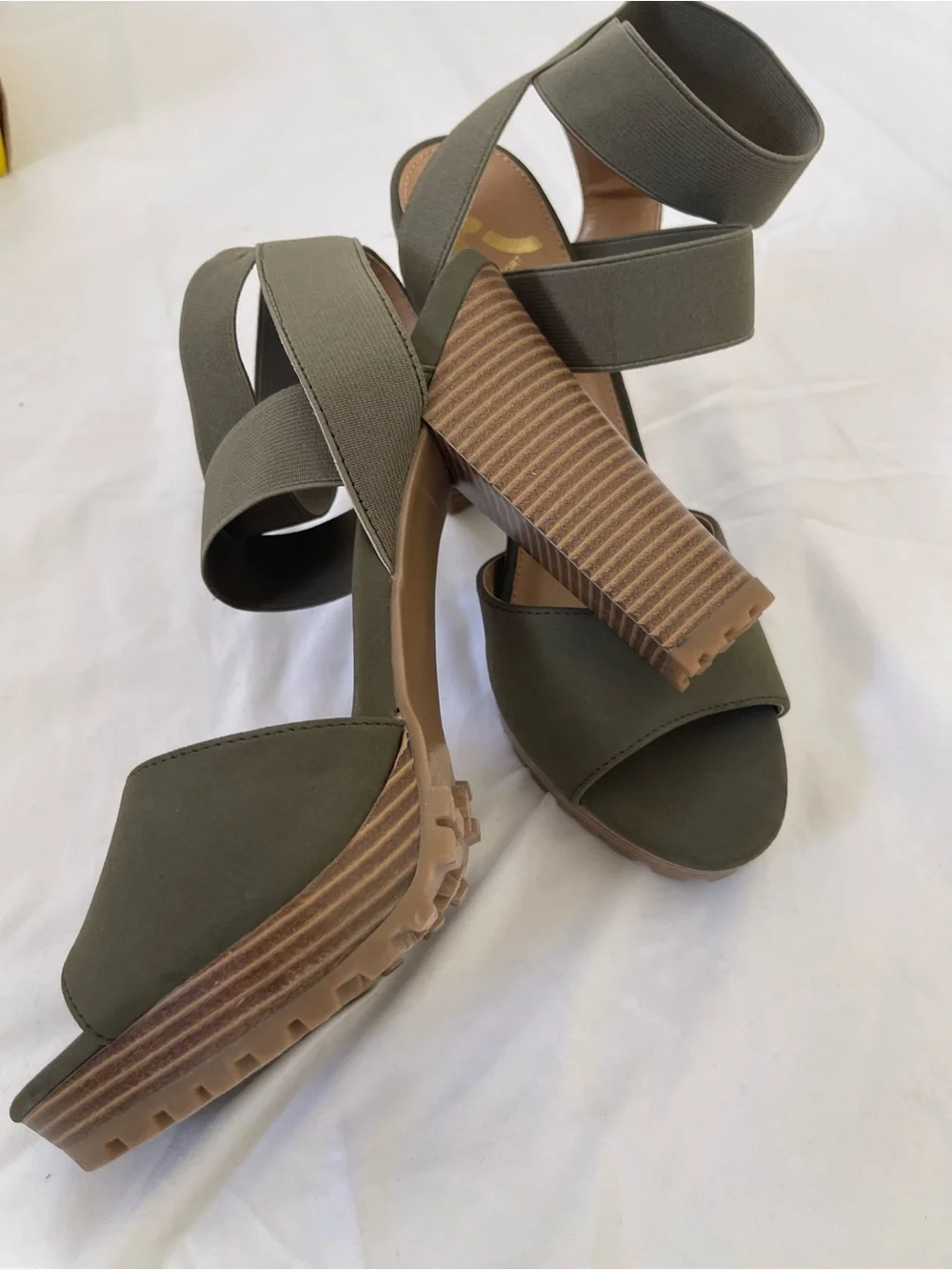 Report Olive Green Elastic Wrap Block Heel -Sz-9 - Sandals